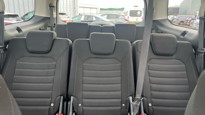 Ford Galaxy 2.5 FHEV 190 Titanium 5dr CVT Hybrid Estate